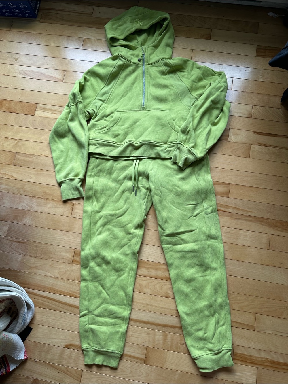 Lululemon Lime Green Hoodie & Jogger Scuba Set size XS/S and 6